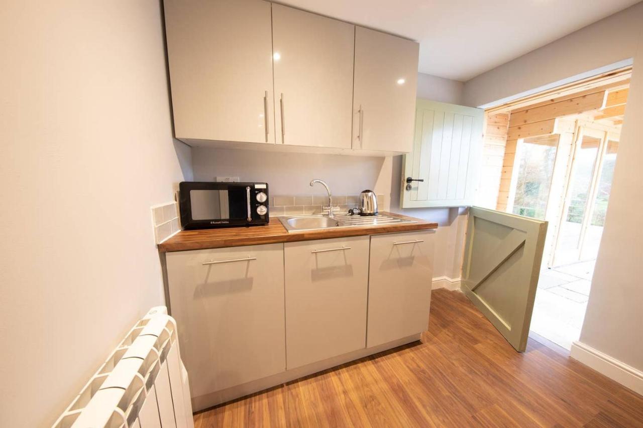 Moors Wood Relaxing ,Tranquil Retreat With Hot Tub Villa Chippenham  Luaran gambar