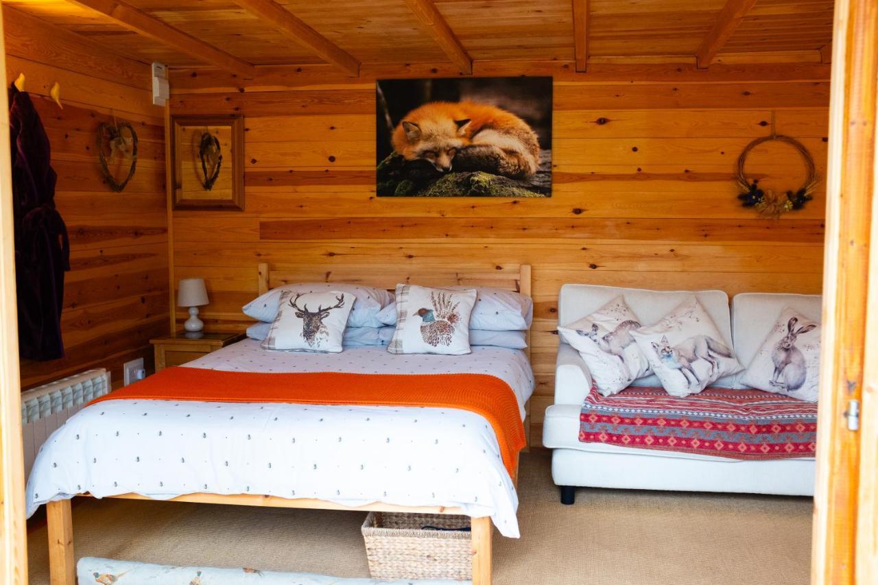 Moors Wood Relaxing ,Tranquil Retreat With Hot Tub Villa Chippenham  Luaran gambar