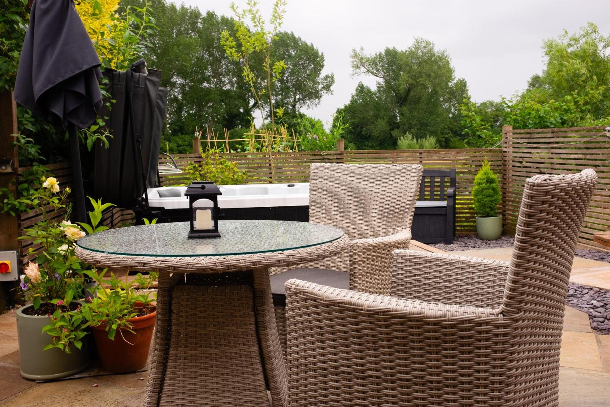 Moors Wood Relaxing ,Tranquil Retreat With Hot Tub Villa Chippenham  Luaran gambar