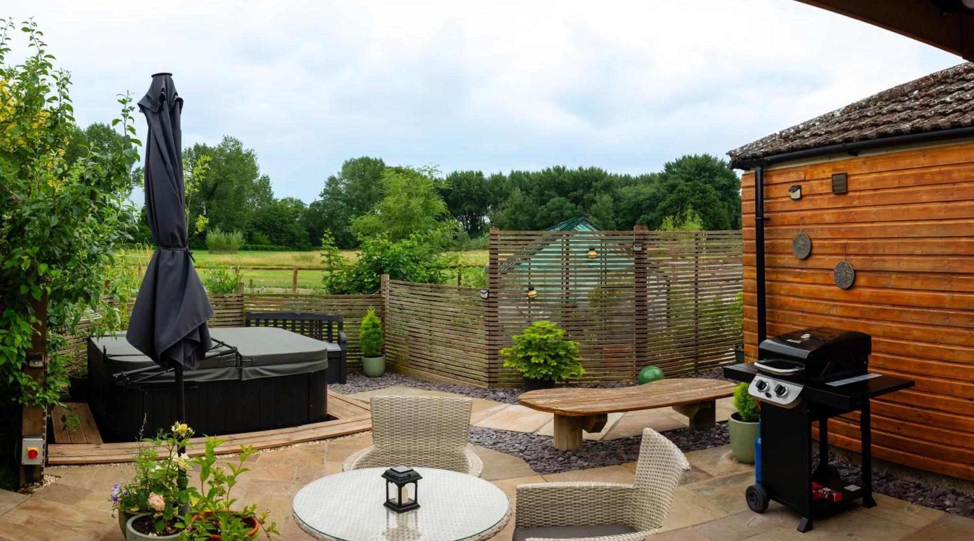 Moors Wood Relaxing ,Tranquil Retreat With Hot Tub Villa Chippenham  Luaran gambar